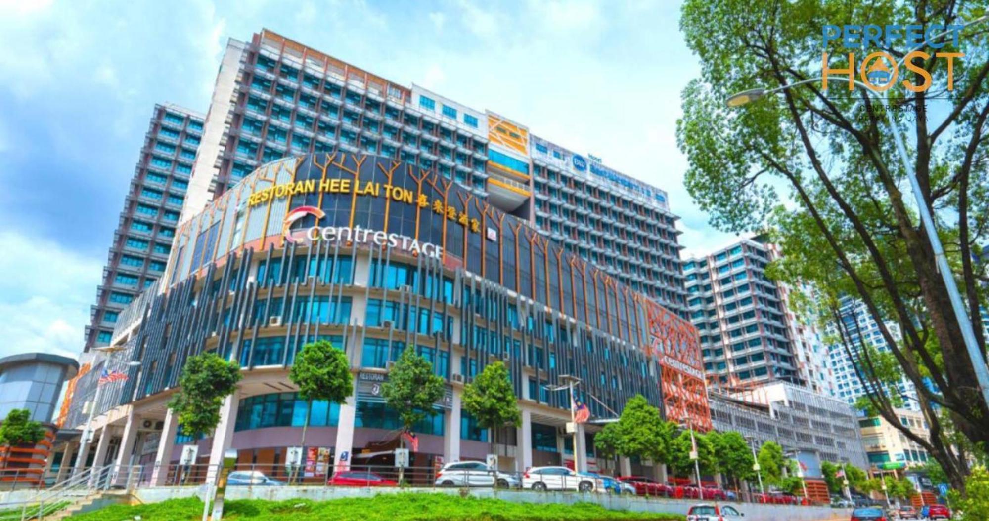 Centrestage Petaling Jaya By Perfect Host Hotel Eksteriør billede The hotel in 2015