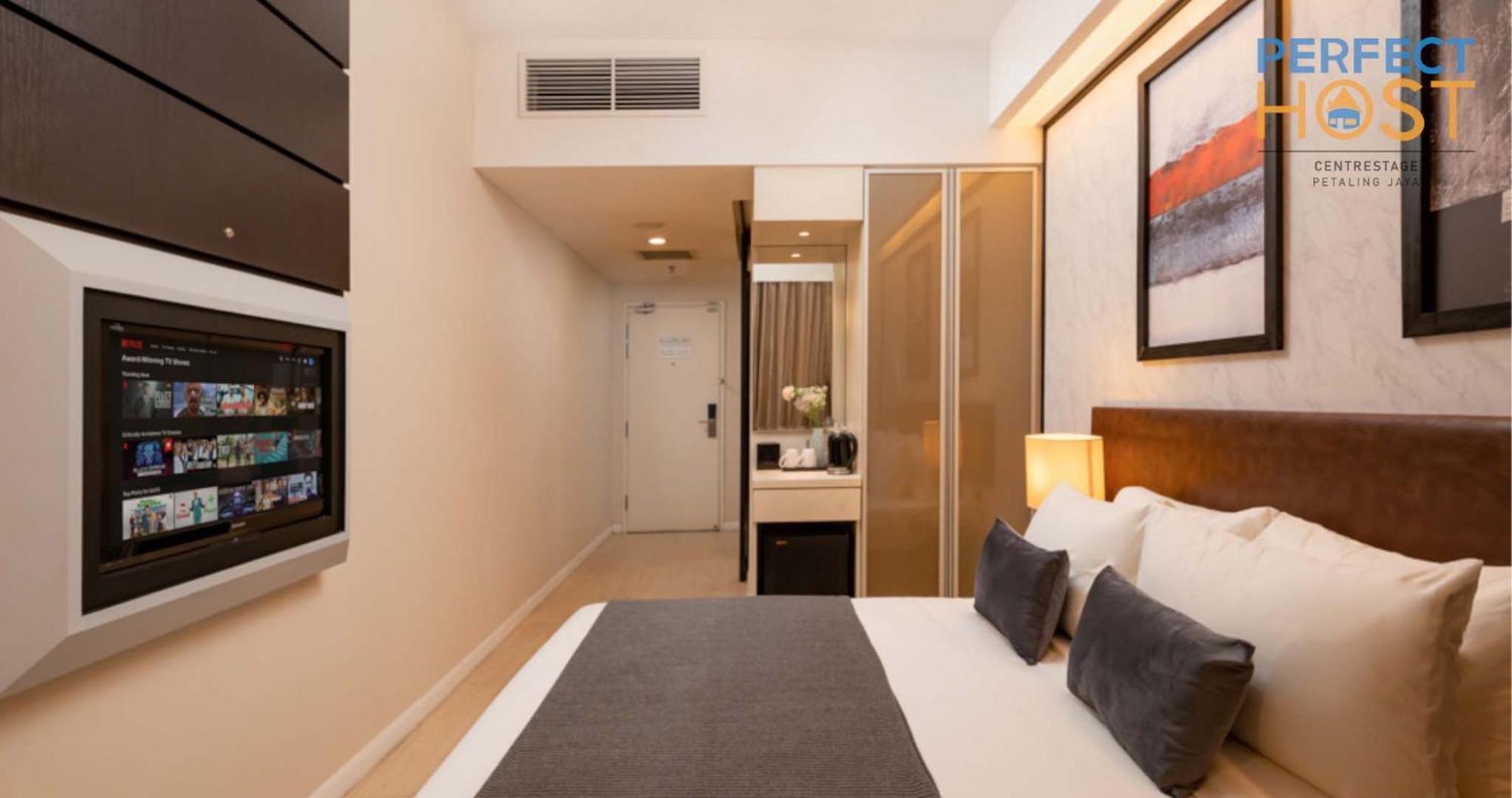 Centrestage Petaling Jaya By Perfect Host Hotel Eksteriør billede A room at the hotel